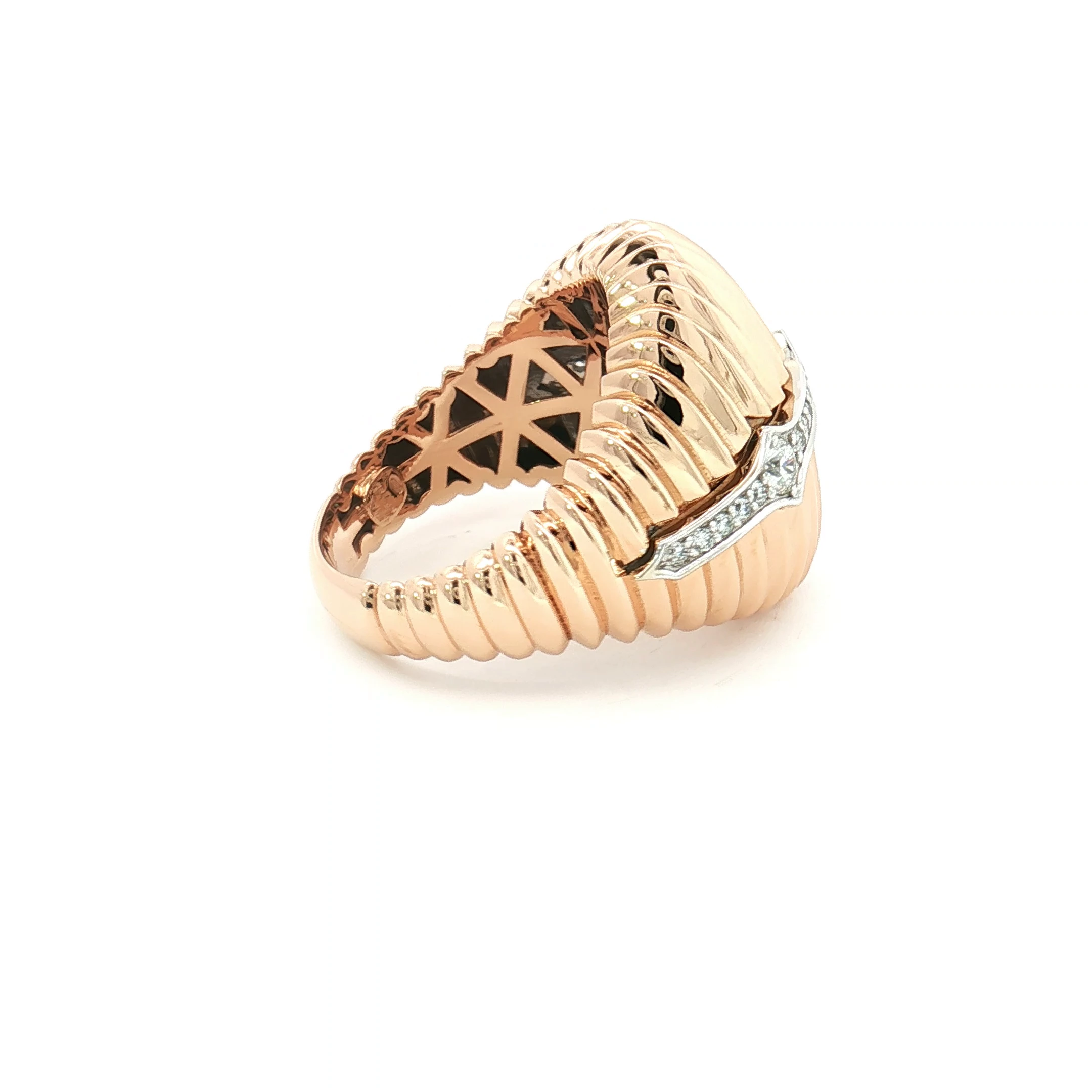 Exclusivo anillo multi diamante en oro rosa 4