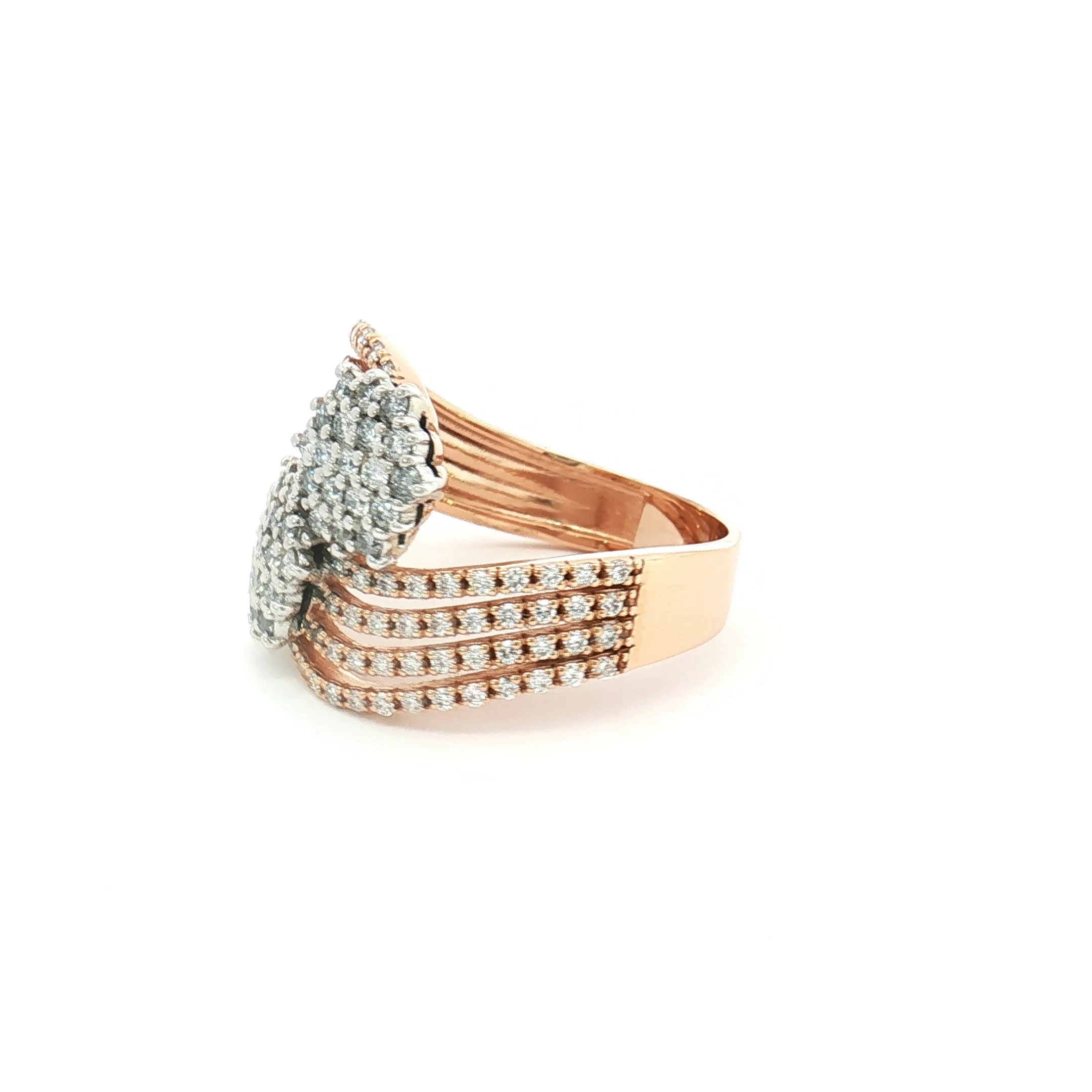 Exquisito anillo multistone en oro rosa con diamantes brillantes 2